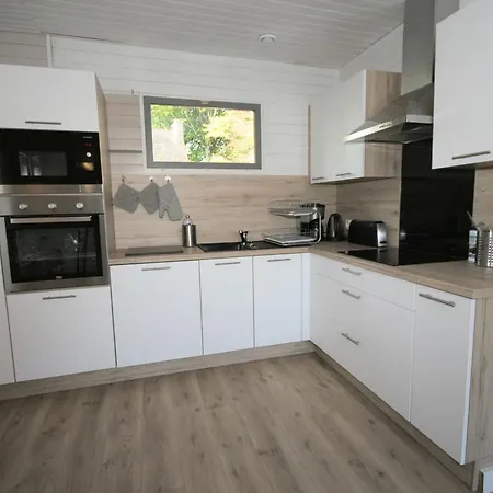 Quaint Chalet With Private Pool In Lesneven *