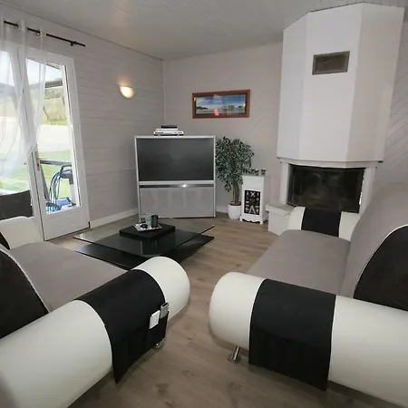 Quaint Chalet With Private Pool In Lesneven Momignies